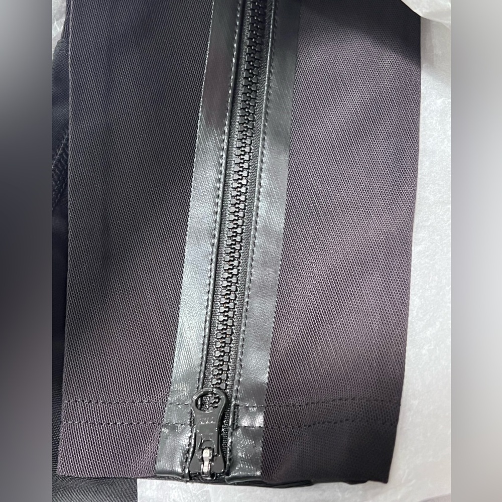 Adidas by Stella McCartney $95 Women's Run Long Leggings Black Zip Pants - Picture 3 of 16